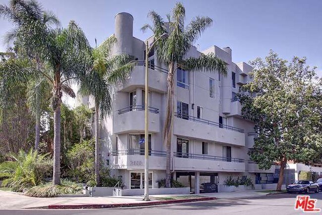 Building Photo - 3603 Dunn Dr