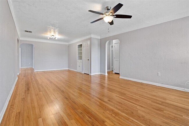 Foto del edificio - 2327 42nd St S