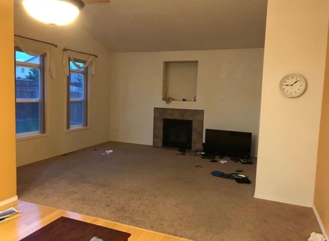Building Photo - 525 S Glenmoor Dr