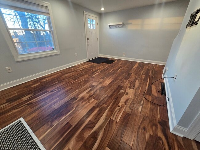 Building Photo - 4338 Coleridge St