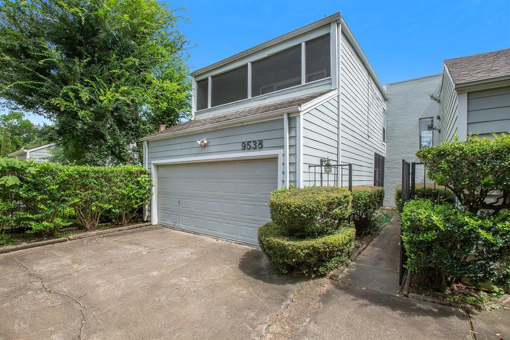 Foto principal - 9538 Val Verde St