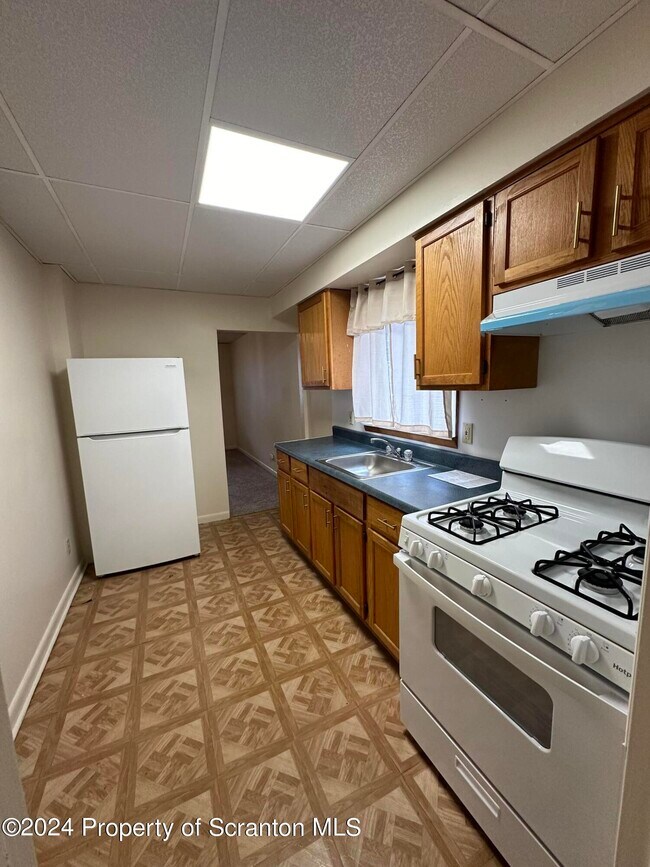 Building Photo - 318 15th Ave