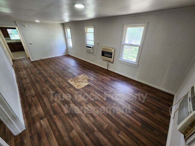 Building Photo - 104 Osage St