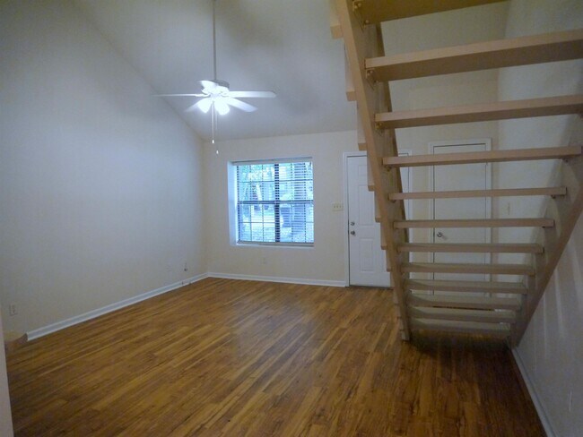 Building Photo - 201 Parkbrook Cir