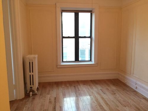 Building Photo - 308 W 99th St