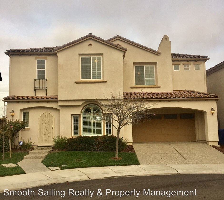 Foto principal - 22 Bronco Creek Ct