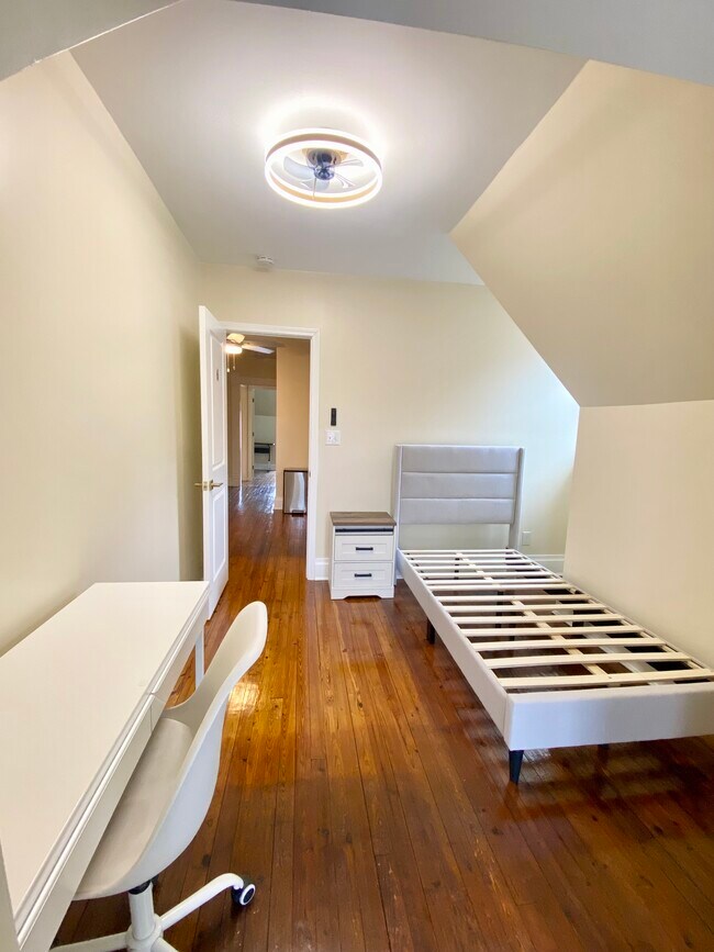Dormitorio 2 - 1372 Neil Ave