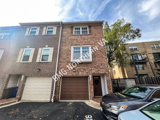 Photo - 954 S Rolfe St House