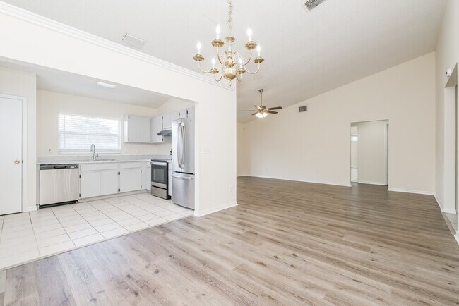Building Photo - 10147 Cedar Dune Dr