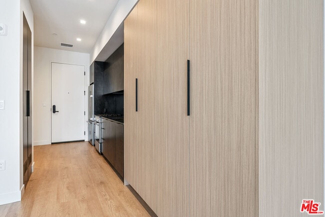 Foto del edificio - 10700 Tabor St