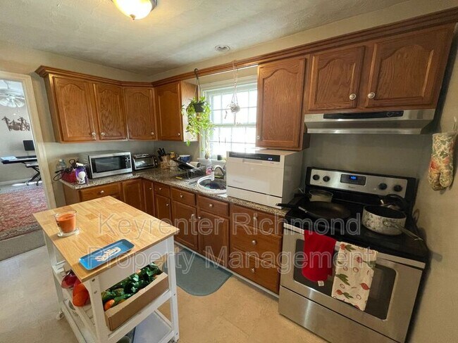 Foto del edificio - 6517 W Grace St