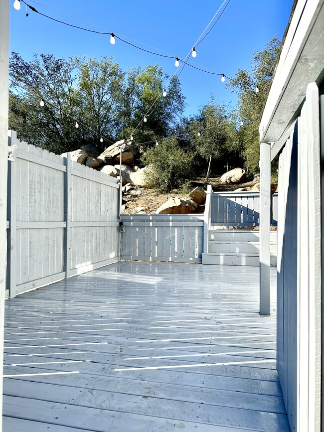 Building Photo - 38374 Rainbow Heights Pl