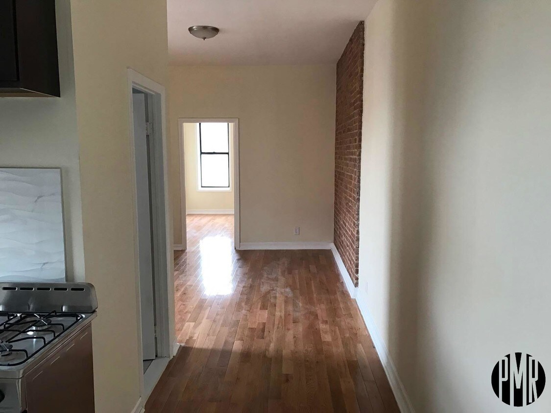 35 Graham Ave, Brooklyn, NY 11206 Apartments in Brooklyn, NY