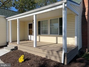 Building Photo - 573 Fairfax Pike