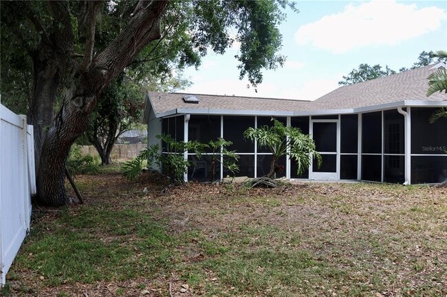 Building Photo - 8232 Country Oaks Ct