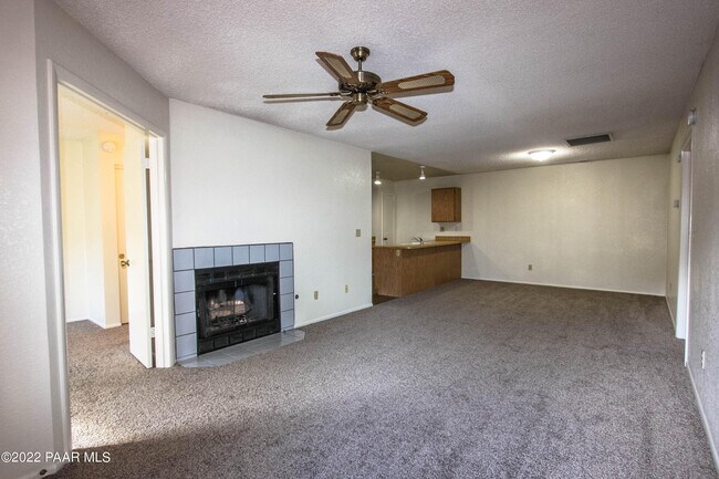 Building Photo - 3089 Peaks View Ln