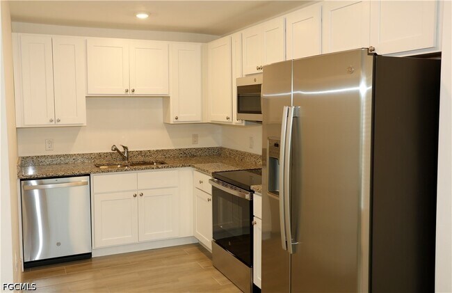 Foto del edificio - 917 Graystone Ave
