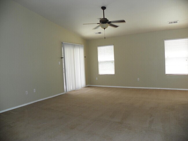 Foto del edificio - 365 Soothing Meadows Dr NE