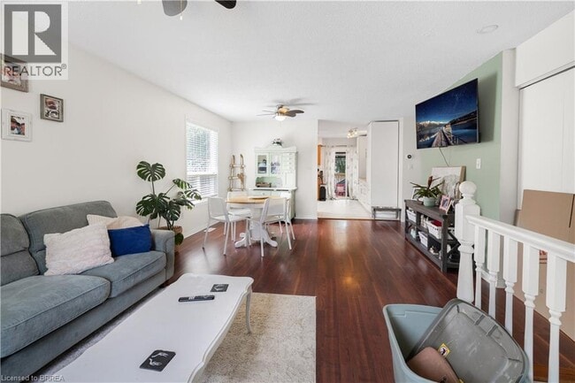 Building Photo - 55 Cashel Crescent