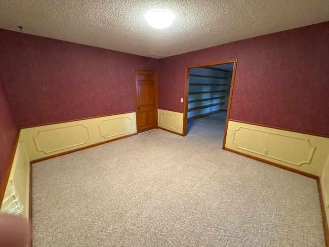 Building Photo - 3 Bedrooms! 2 Bath! Kickapoo Schools! Vill...