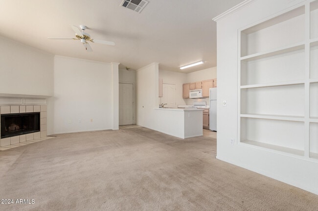 Foto del edificio - 16013 S Desert Foothills Pkwy