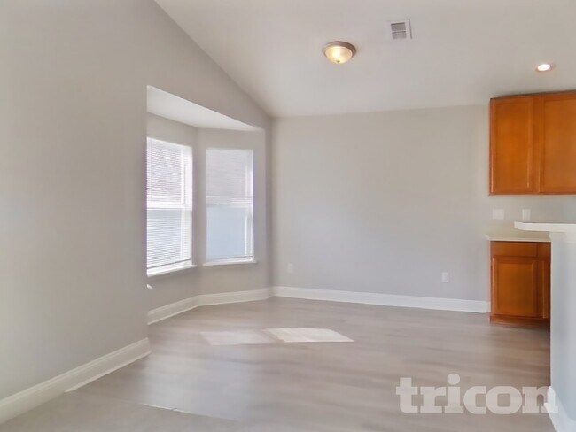 Foto del edificio - 961 Misty Maple Ct