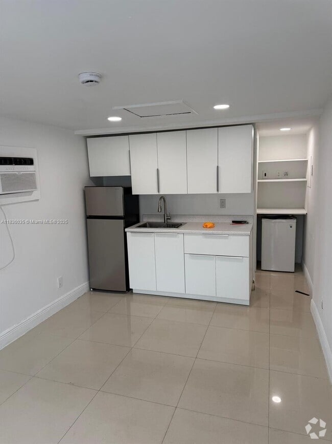 Building Photo - 4154 4154