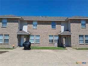 Building Photo - 5803 Redstone Dr