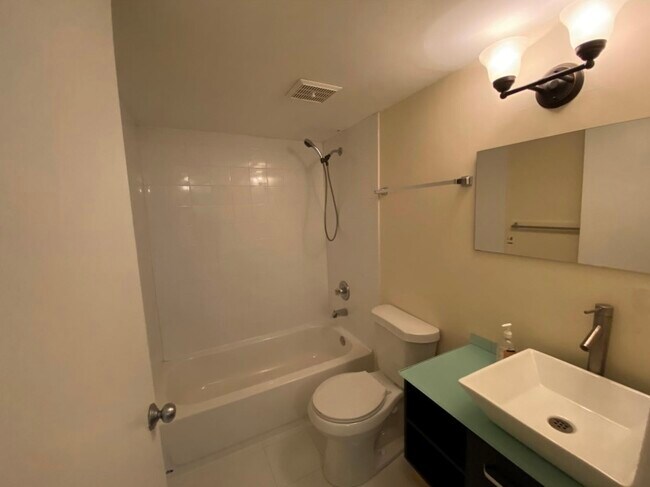 Foto del edificio - 1720 NW North River Dr
