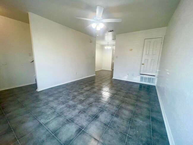 Building Photo - 3407 Barcelona Dr