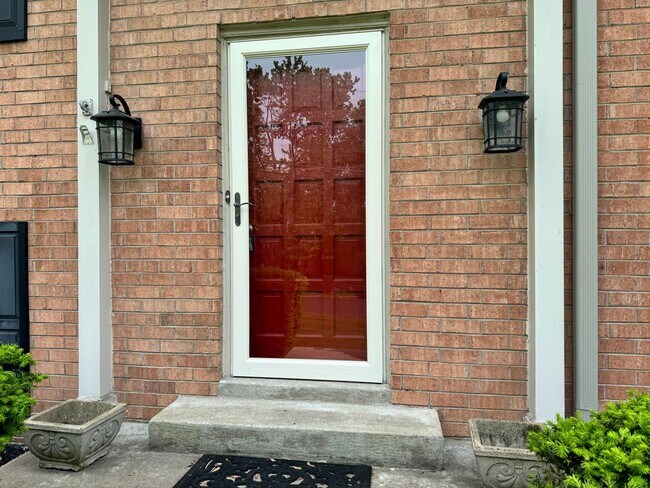Foto del edificio - Nice 4BR Home in Perfect Location