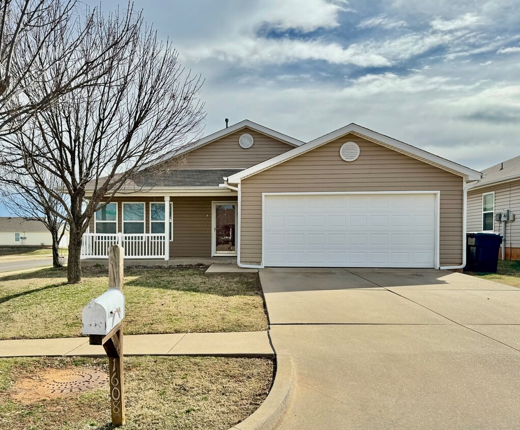 Photo - 1608 NW 145th St (Edmond, OK)