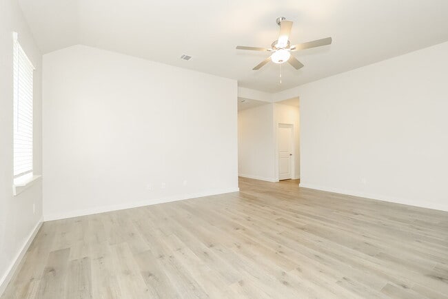 Building Photo - 1508 Harvester Dr