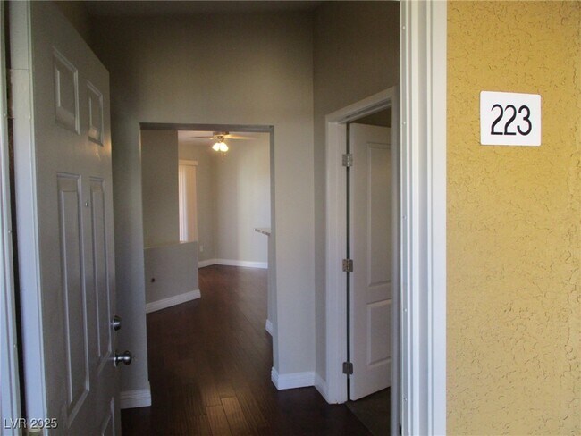 Foto del edificio - 8400 W Charleston Blvd