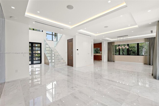 Foto del edificio - 1225 S Biscayne Point Rd