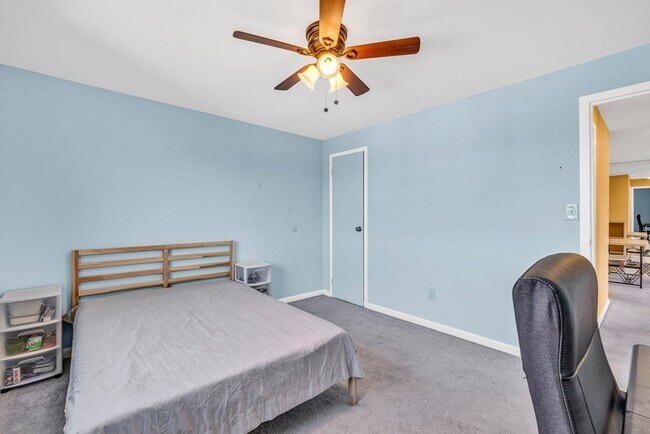 Building Photo - 175 Clare Ave