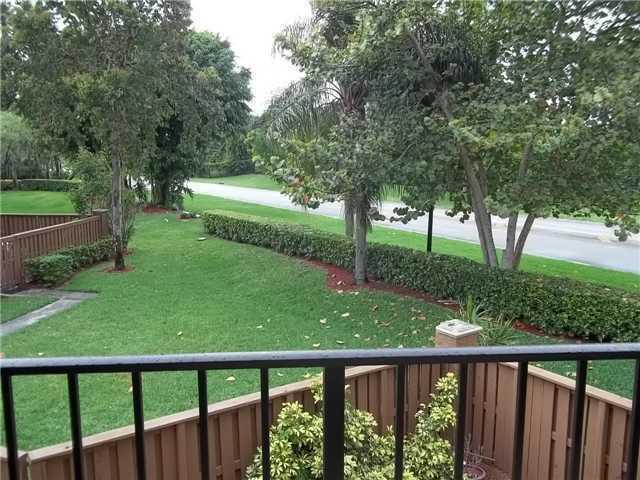 Foto del edificio - 8255 Severn Dr
