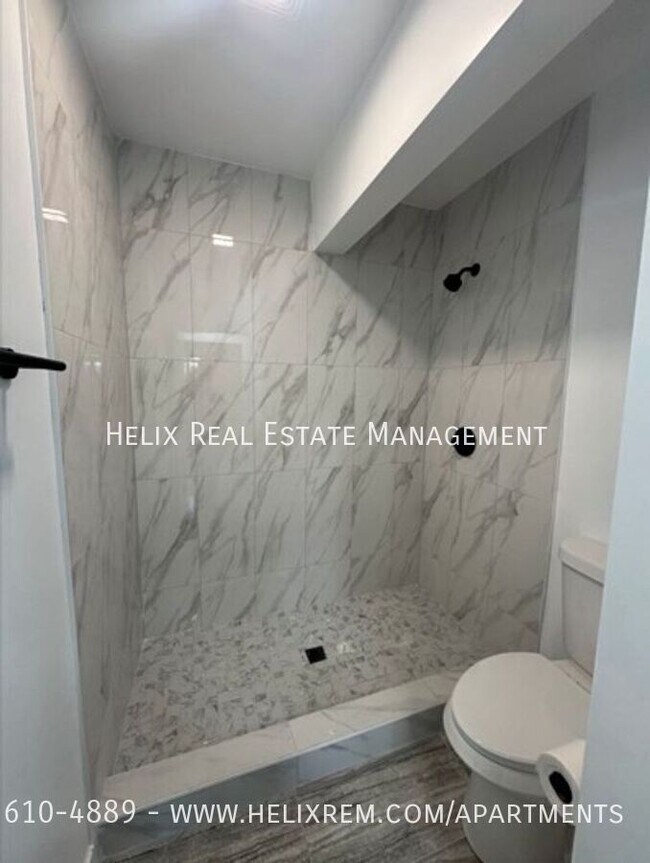 Building Photo - 521-523 E Live Oak Ave