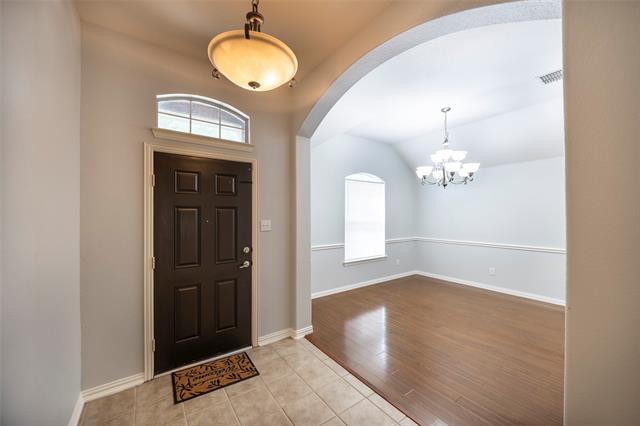 Foto del edificio - 2709 Lake Ridge Dr