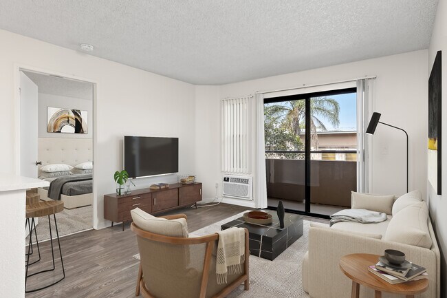 Apartamento remodelado - Plaza - FREE Parking Included*