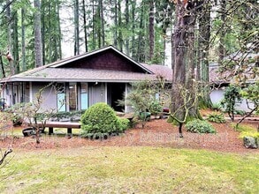 Building Photo - 515 SE 26th Ave