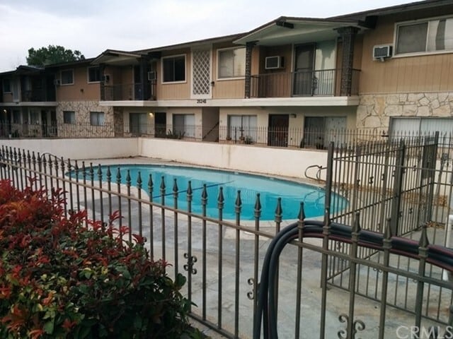 Foto principal - 25276 Barton Rd