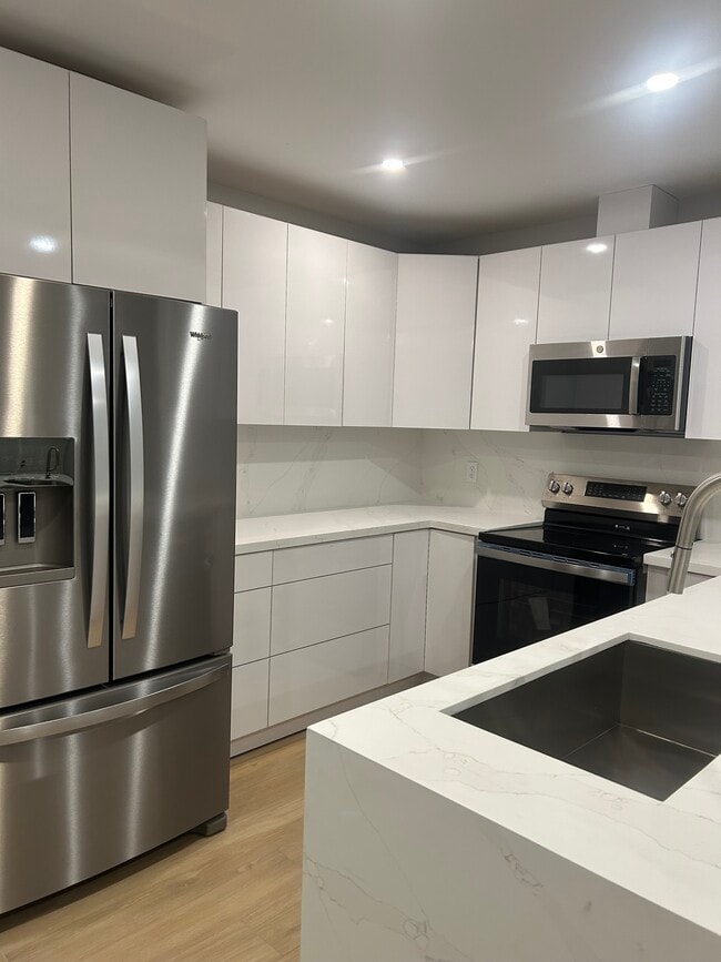 Kitched - 6859 SW 37th St