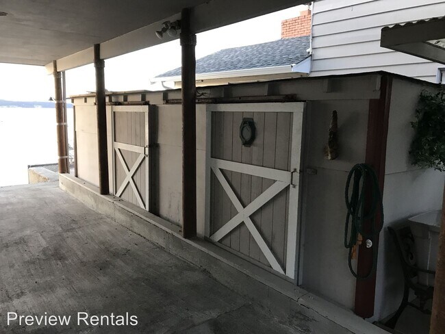 Building Photo - 3 br, 2 bath House - 103 Utsalady Rd