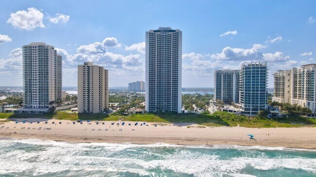 Building Photo - 3000 N Ocean Dr