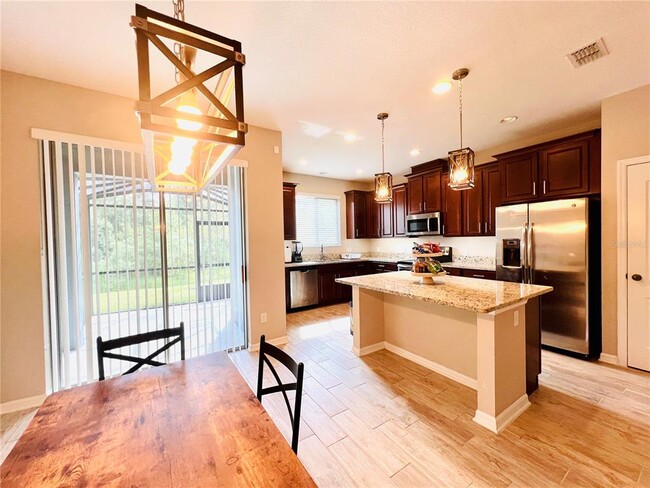 Foto del edificio - 2813 Econ Landing Blvd