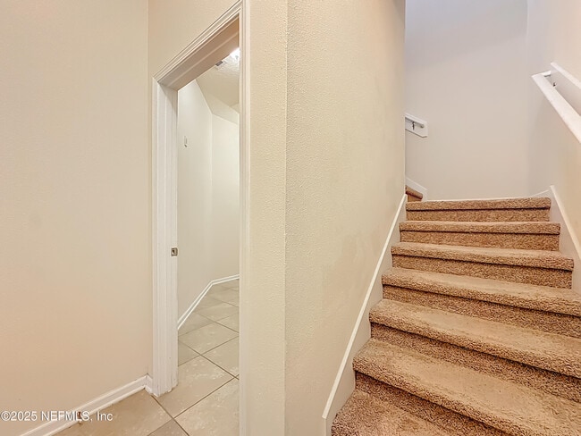 Building Photo - 218 Larkin Pl