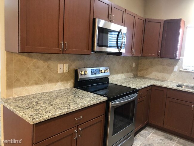 Foto del edificio - 2 br, 2 bath House - 2103  N. 114th  Street