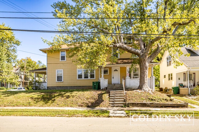 Building Photo - 702 South 11th Street