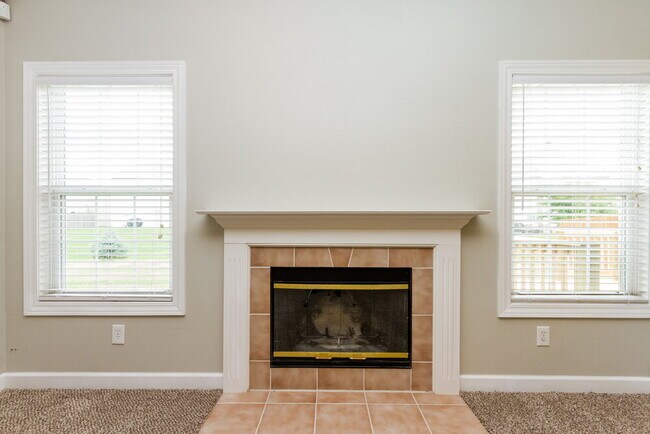 Foto del edificio - 9692 Stonewall Ln